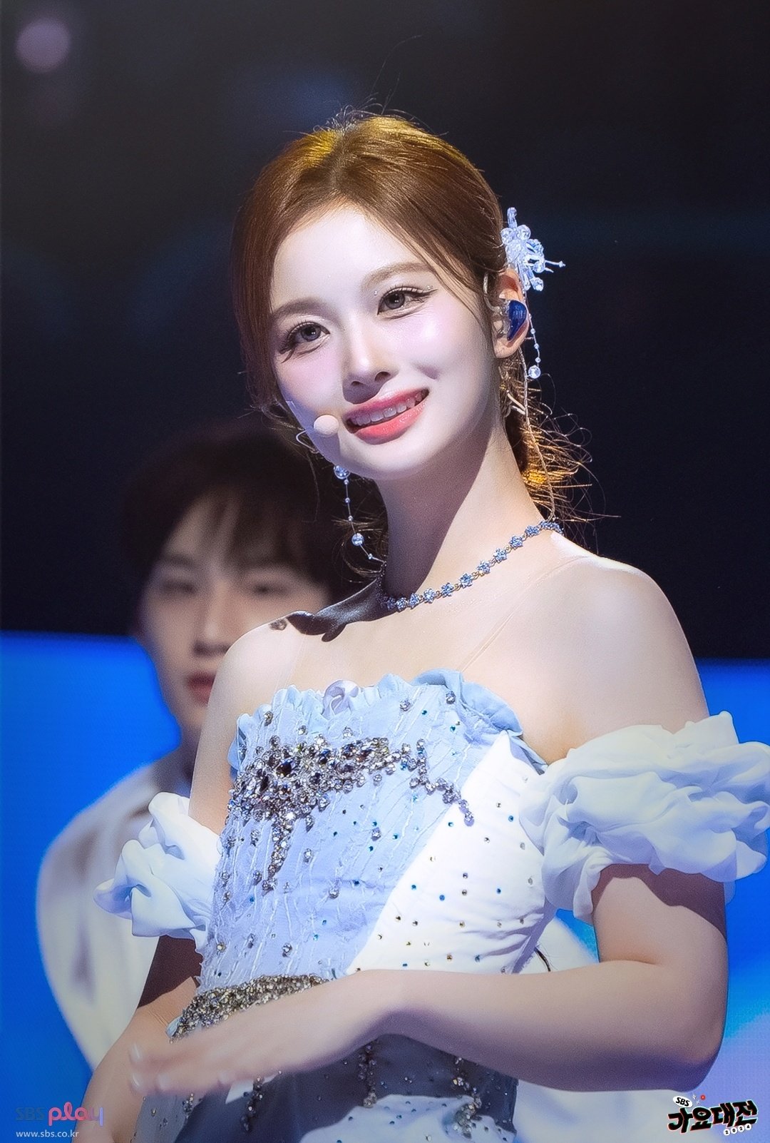 GgRemAMbkAAB9AX?format=jpg&name=large