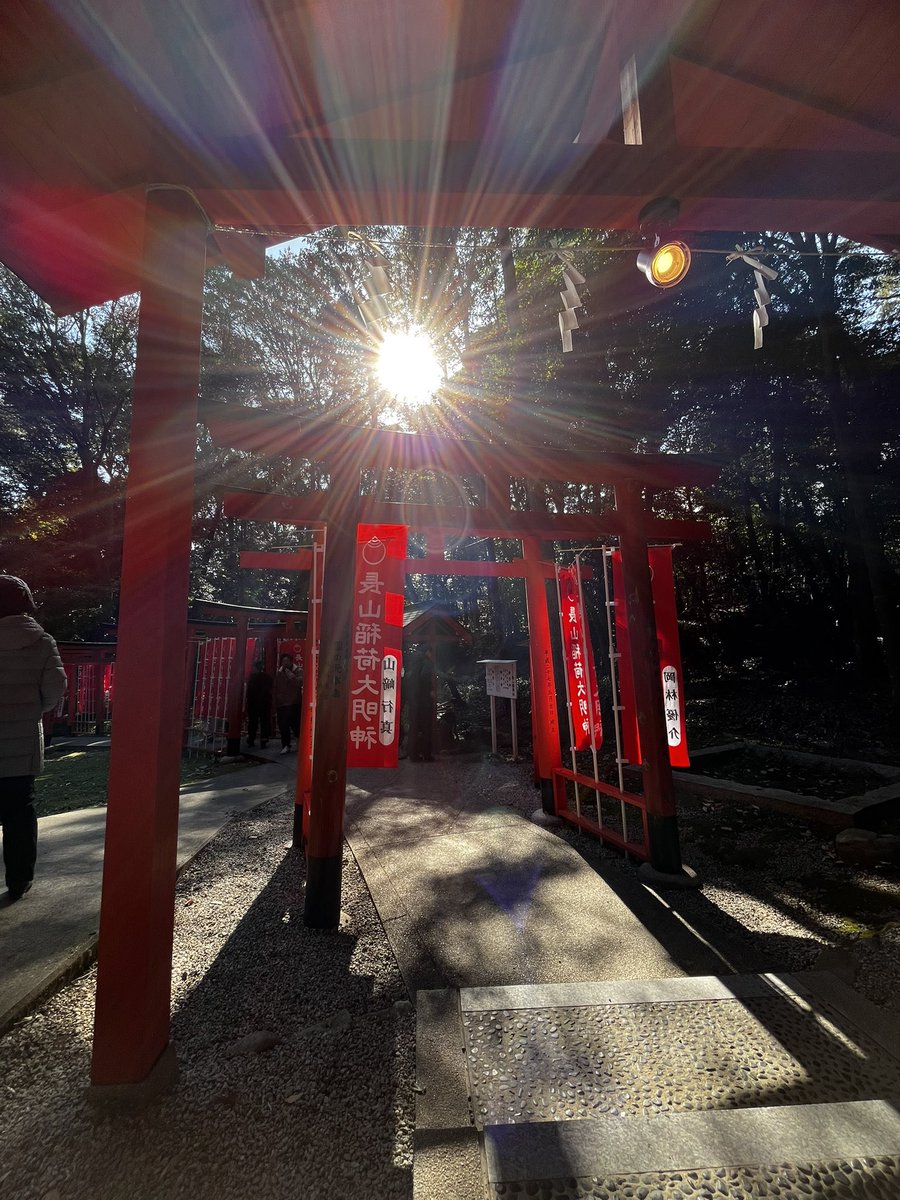 明けましておめでとうございます🌅
急にXを休んでしまい申し訳ございませんでした🙇‍♂️
昨年は私にとって人生の中の一大イベントを一気にこなしていた反面、制作活動やXを休んでもどかしい気持ちも感じながらの一年でした！

こんな私ですがまた宜しくお願いします