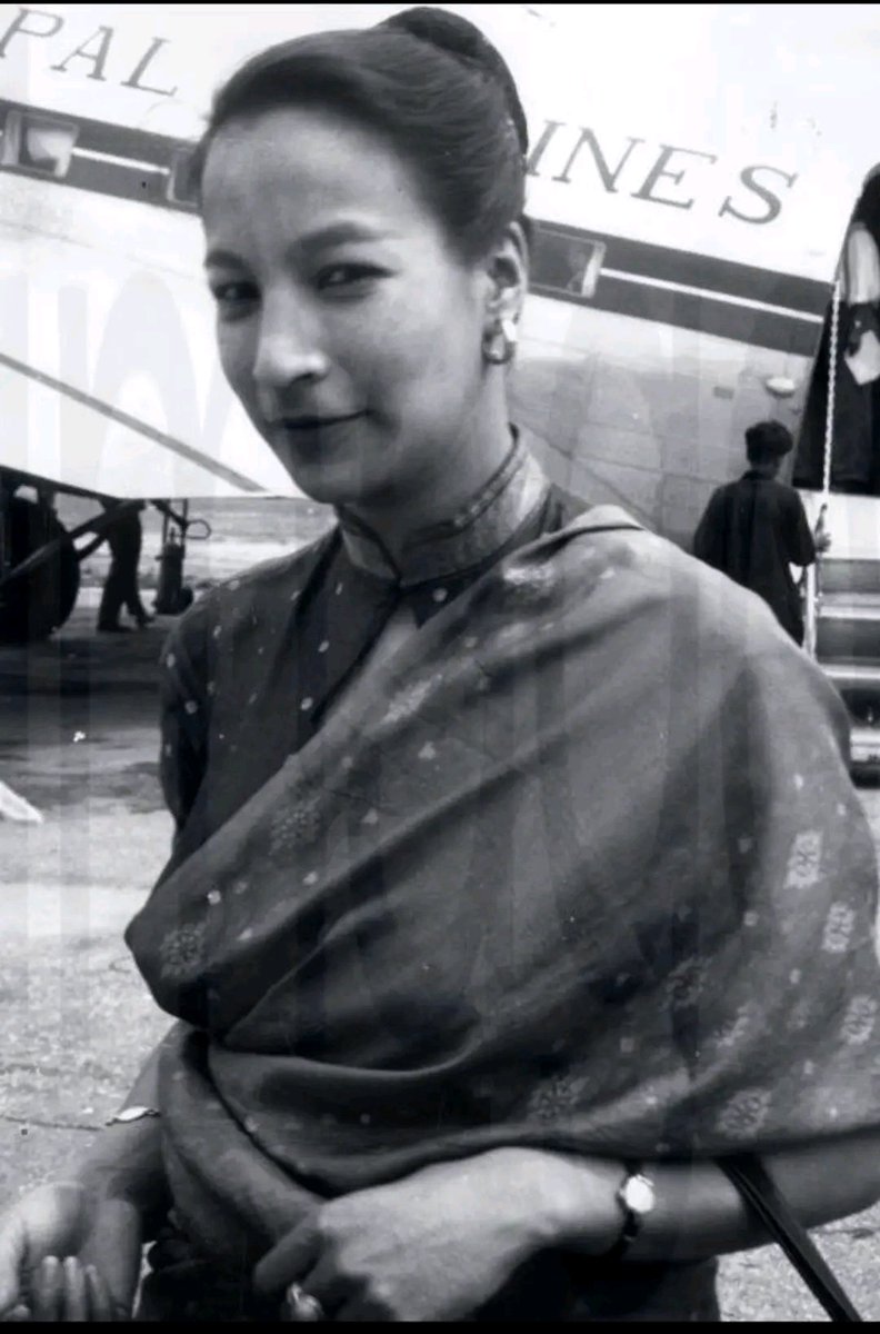 SantoshKhaderi's tweet photo. नेपालको पहिलो महिला राजदूत बिन्देश्वरी शाहप्रती हार्दिक श्रद्धाञ्जली।

सन् १९३३ फेब्रुअरी १३ मा जन्मिएकि उनी दार्जिलिङबाट सिनियर क्याम्ब्रिजको अध्ययन सकेर पटना महिला कलेजमा भर्ना भएकी थिइन्। नेपालका तर्फबाट न्युयोर्क हेराल्ड ट्रिब्युन फोरममा छानिएर सन् १९५२ मा अमेरिका पुगिन्। https://t.co/L2LThp4Gfi