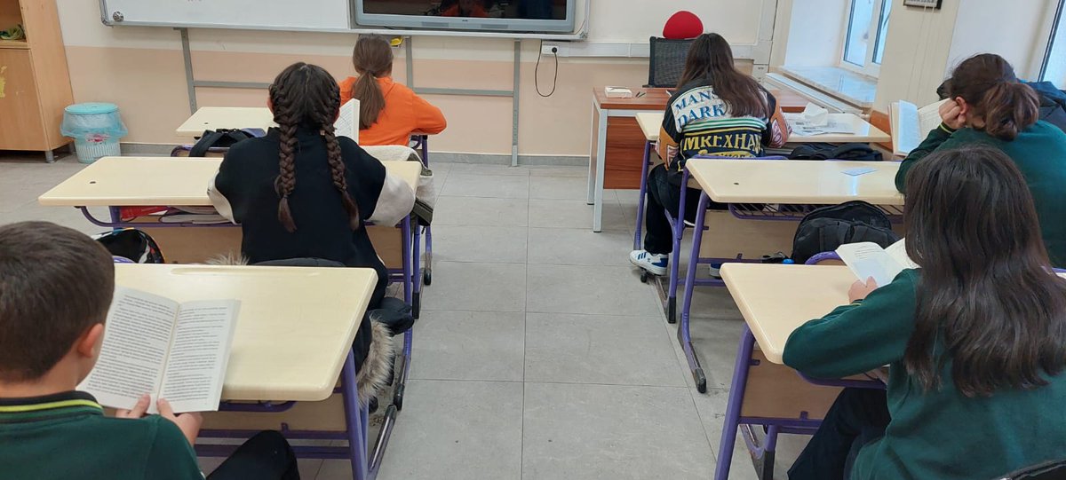 Eğerci İlkokulu Ortaokulu (@egerciokulu) on Twitter photo Öğrenci, aile ve okul iş birliği ile; Sivas’ta kitap okuma seferberliği sabah okulda başlıyor, akşam evde devam ediyor.
#SabahOkuldaAksamEvde
#SivasOkuyor
<a href="/tcmeb/">Millî Eğitim Bakanlığı</a>
<a href="/Yusuf__Tekin/">Yusuf Tekin</a>
<a href="/valisimsek/">Yılmaz Şimşek</a>
<a href="/necatiyener_/">Necati YENER</a>
<a href="/gemerekmem/">Gemerek İlçe Milli Eğitim Müdürlüğü</a> Öğrenci, aile ve okul iş birliği ile; Sivas’ta kitap okuma seferberliği sabah okulda başlıyor, akşam evde devam ediyor.
#SabahOkuldaAksamEvde
#SivasOkuyor
<a href="/tcmeb/">Millî Eğitim Bakanlığı</a>
<a href="/Yusuf__Tekin/">Yusuf Tekin</a>
<a href="/valisimsek/">Yılmaz Şimşek</a>
<a href="/necatiyener_/">Necati YENER</a>
<a href="/gemerekmem/">Gemerek İlçe Milli Eğitim Müdürlüğü</a>