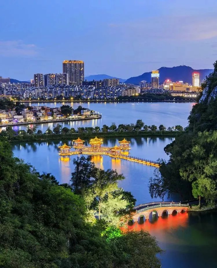 yimin0758's tweet photo. Night scenery in Qixingyan https://t.co/MG8Rcpi9aI