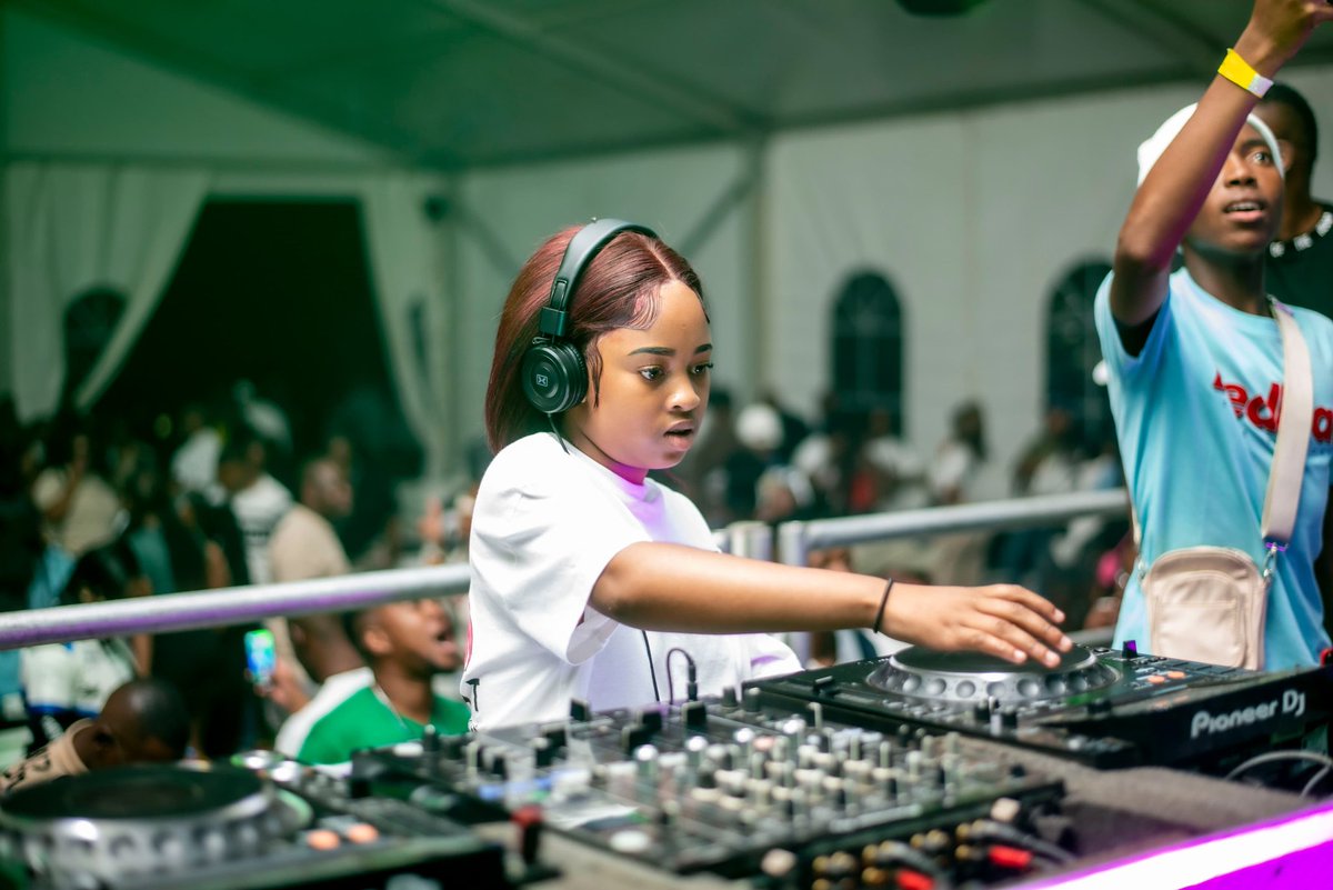 CeejayWorldwide's tweet photo. - One Talented DJ - @DjyNisha_ ❤️🔥 https://t.co/XVyTJf1i6B