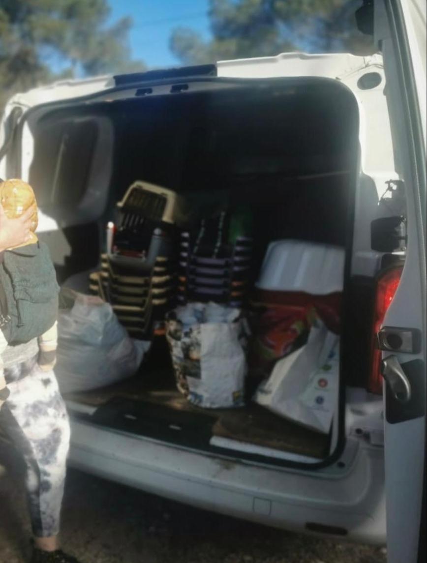 Ya hemos podido llevar todas vuestras donaciones a una protectora afectada por la #DANA en #Utiel Huellas felinas. Estamos muy contentos. Mil gracias a nuestros voluntarios Jonathan y Víctor por hacer el viaje 😍😍 a #Valencia #Valencia