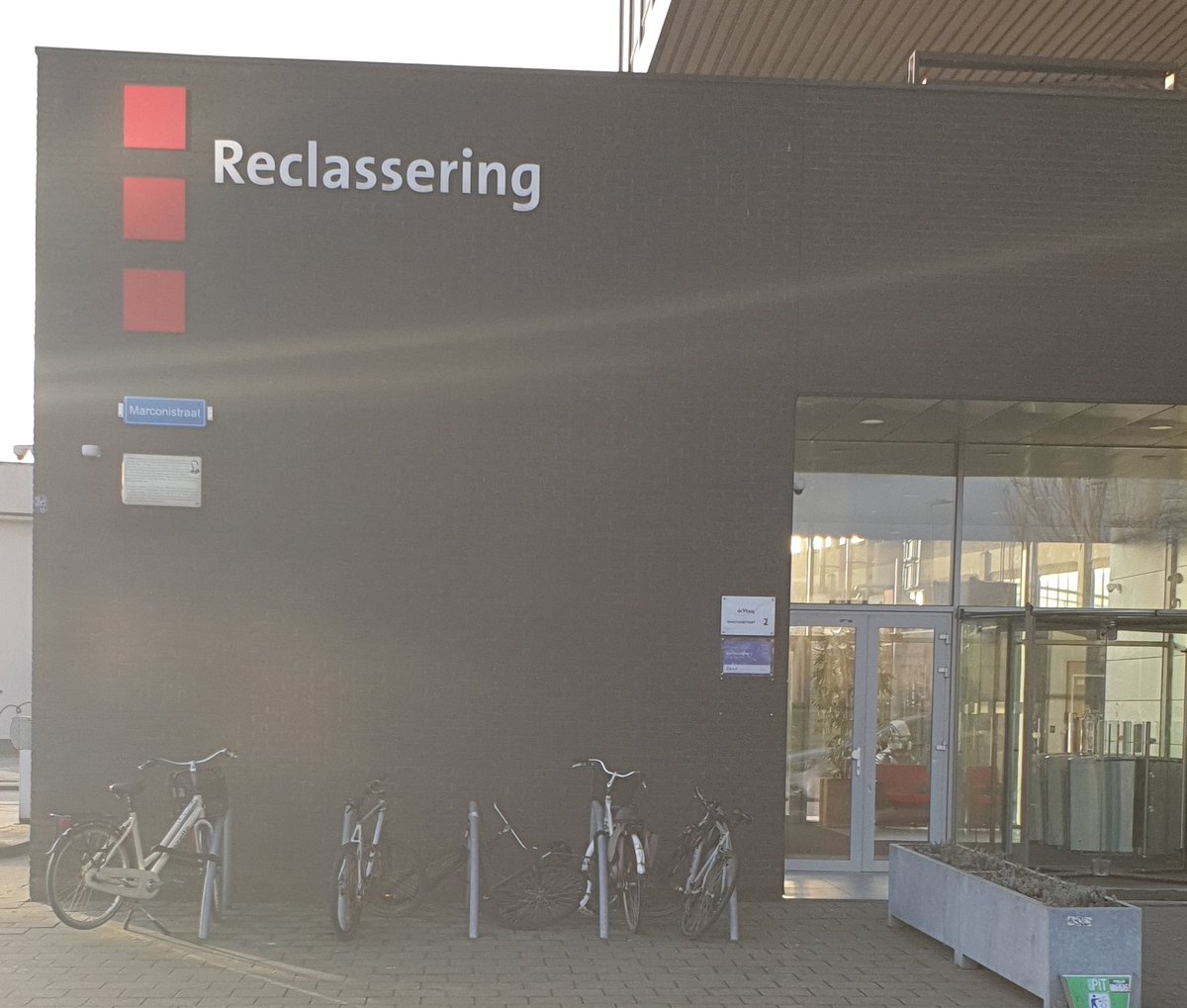 ErikKokkie's tweet image. Ze hebben de hoop om mij normaal te krijgen 😂😂😂

Ik wens ze veel succes

#neverbesorry