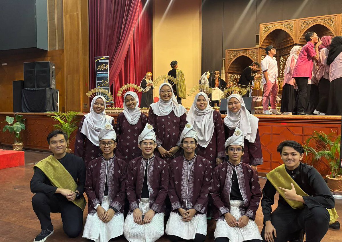 031024 | TA’WE Cultural Night ✨🤍

Assalamualaikum WBT,

It was an incredible honor to perform at TA’WE Cultural Night, welcoming the new intake for 2024/2025! With every beat, we shared the essence of our art form and the spirit of IIUM's diverse, harmonious community.