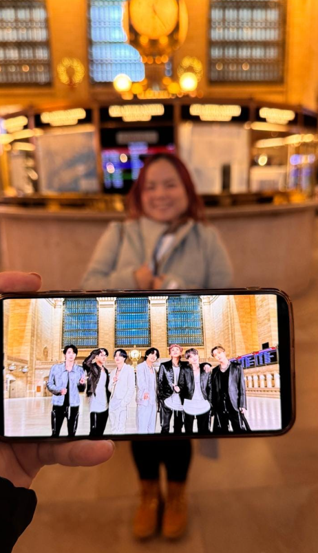 richelley's tweet photo. happy BTS year
we are so back
#BTS #BTSarmy #wheninnewyork #newyork #nyc https://t.co/nC9EwzAmxB