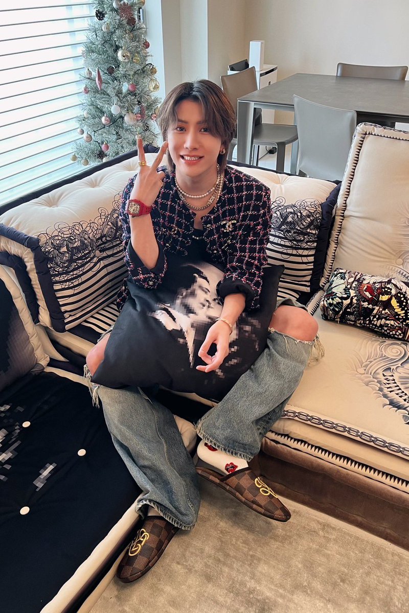 s080115's tweet photo. 今月は1月12日のみ出勤します。
15日が誕生日なのですが、13日〜19日はTikTokの関西コレクションのイベントがあるので出勤しません。
出来るだけ多くの人に会えたらいいな❤️ https://t.co/DRMAYLKd3y