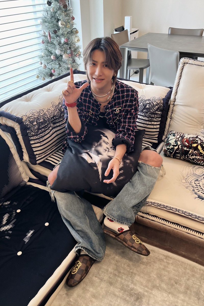 s080115's tweet photo. 今月は1月12日のみ出勤します。
15日が誕生日なのですが、13日〜19日はTikTokの関西コレクションのイベントがあるので出勤しません。
出来るだけ多くの人に会えたらいいな❤️ https://t.co/DRMAYLKd3y