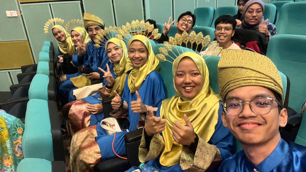 261024 | Sayang Traditional Night ✨🫶🏻

Assalamualaikum WBT,

An honor to perform at Sayang Traditional Night, celebrating culture and tradition. Thank you for inviting us to showcase the beauty of our tradition and embrace the spirit of unity within IIUM’s community. 🌟