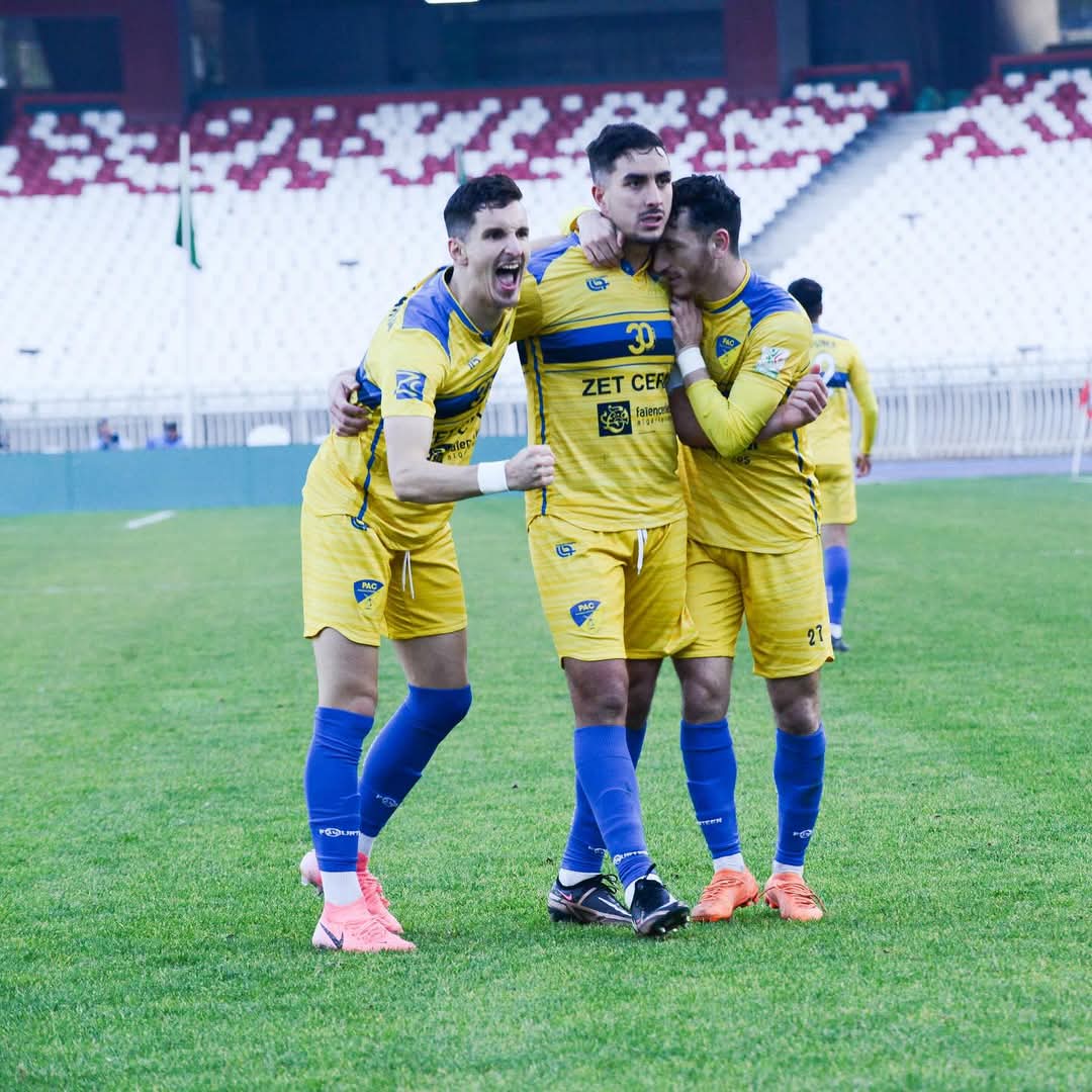 SWorld77267's tweet photo. 📊 Athletic Paradou rises to second place after beating US Biskra 2-1, in a late match of the tenth round of the Algerian League.
#LigueDZ #LIGUE1MOBILIS https://t.co/0ZTOKVCrzJ