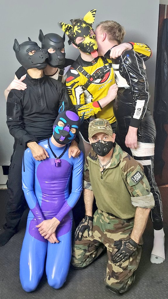 Happy New Year, everyone! I wish you all exciting kinky sessions this year 🥳

🐶: <a href="/PupKupo/">Kupo</a> <a href="/dogyepp/">Yepp</a> <a href="/iamyoggii/">yoggi</a>