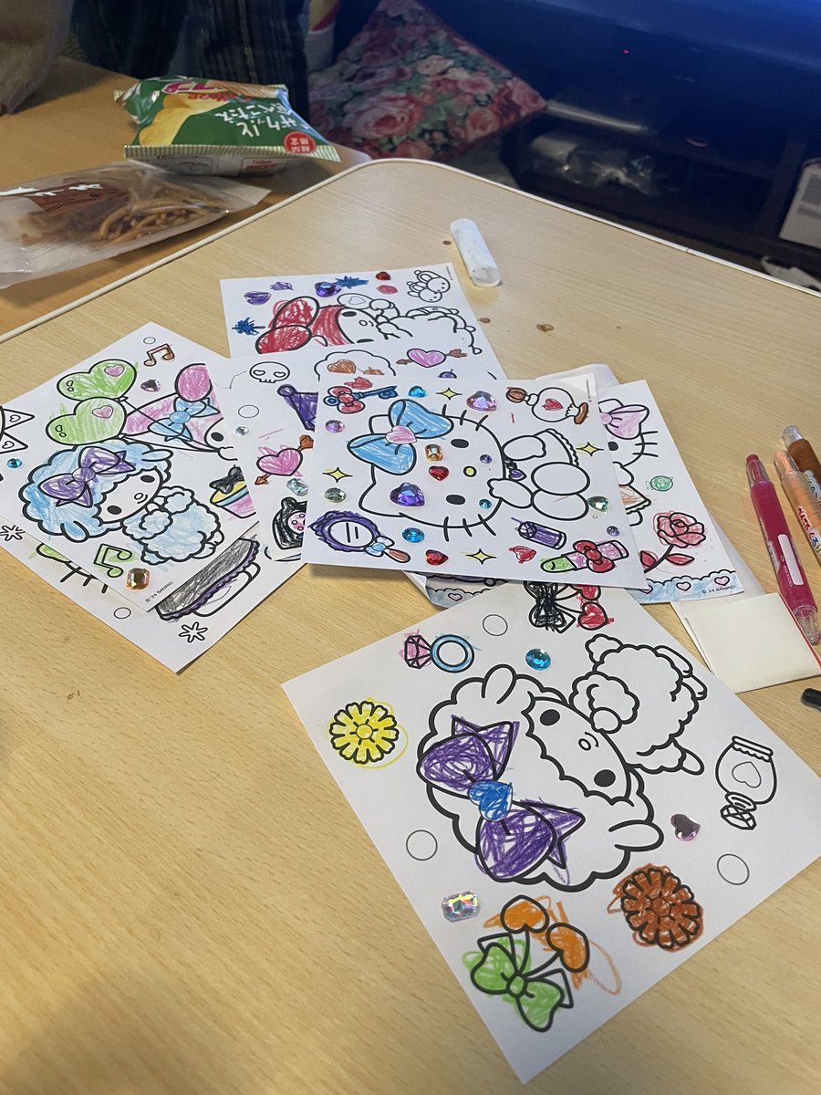 新年明けましておめでとうございますｱｹｵﾒｰ♪*ﾟ٩(ˊᗜˋ*)و🎍🎍

昨年中は大変お世話になりました🙇‍♀️❗️
( *´꒳`*)

本年も何卒
宜しく御願い申し上げます❗️🎍🐓🎍(՞ . .՞)"