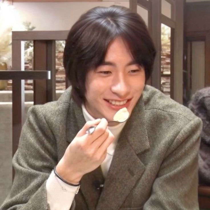 hong ྀི (a bit busy ทยอยตอบเมนชั่น) tweet media