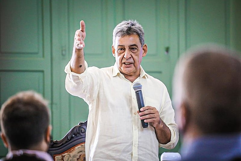 BlogdoNoblat's tweet photo. Sebastião Melo, prefeito de Porto Alegre: "um parlamentar ou qualquer um do povo que diga ‘eu defendo a ditadura’, não pode ser processado por isso, porque isso é liberdade de expressão”. E ainda equiparou ditadura e socialismo. O que você acha? https://t.co/UxIKdwMk7T