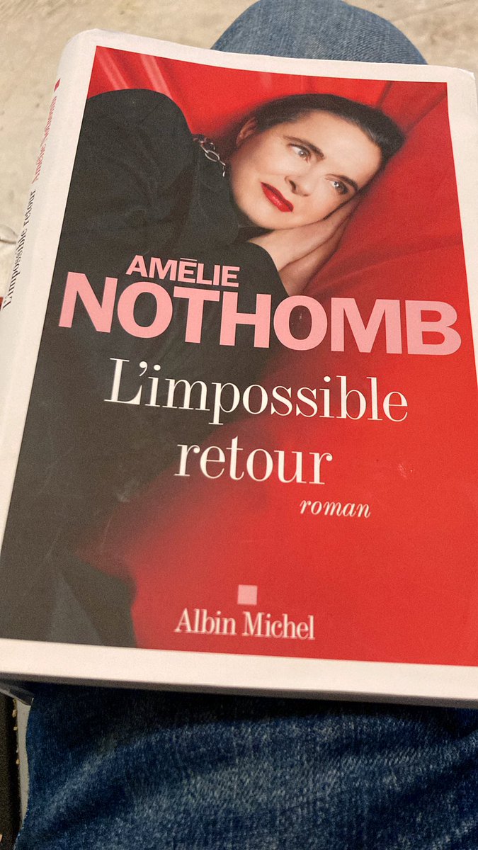📚 L’impossible retour, parce que revenir c’est toujours avancer, revivre c’est une nouvelle expérience et que les voyages nous ouvrent les yeux.

Un œil sur le Japon, et en creux un portrait défavorable des parisien-ne-s.

🤓 Si vous avez 2h à tuer, allez-y !