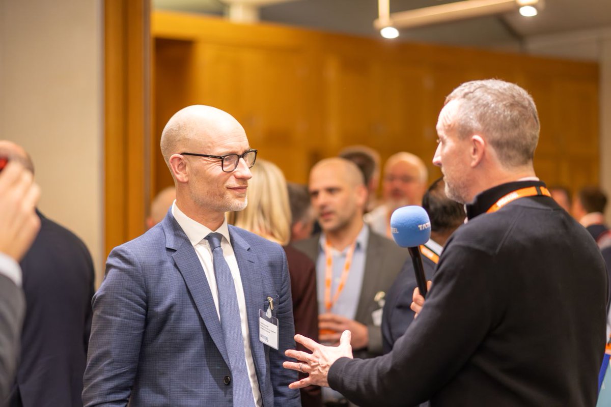 timrutter's tweet image. JOB ALERT! Do you have skills in #graphics, #video, #podcasts and online content? We&apos;re looking for a Digital Comms expert based in South Wales. Apply here:  bit.ly/3DEl6k6 Come and join us on a fantastic journey. DEADLINE SUNDAY!