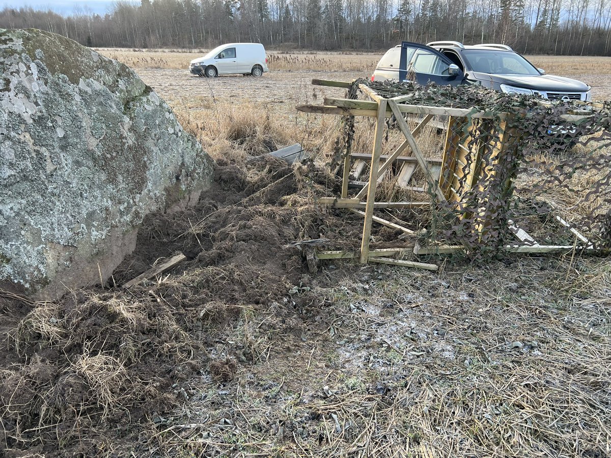 Vildsvins jävlar. Bökat omkull tornet!