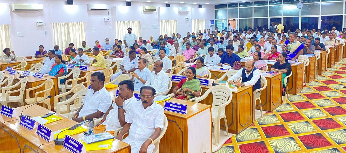 jothims's tweet image. புதுக்கோட்டை மாவட்ட ஆட்சியர் அலுவலகத்தில் நடைபெற்ற மாவட்ட வளர்ச்சி ஒருங்கிணைப்பு மற்றும் கண்காணிப்பு குழு கூட்டம்  (DISHA) இன்று சிவகங்கை நாடாளுமன்ற உறுப்பினர் திரு. கார்த்திக் சிதம்பரம் அவர்கள் தலைமையில், திருச்சி நாடாளுமன்ற உறுப்பினர் திரு.துரை வைகோ , இராமநாதபுரம் நாடாளுமன்ற…