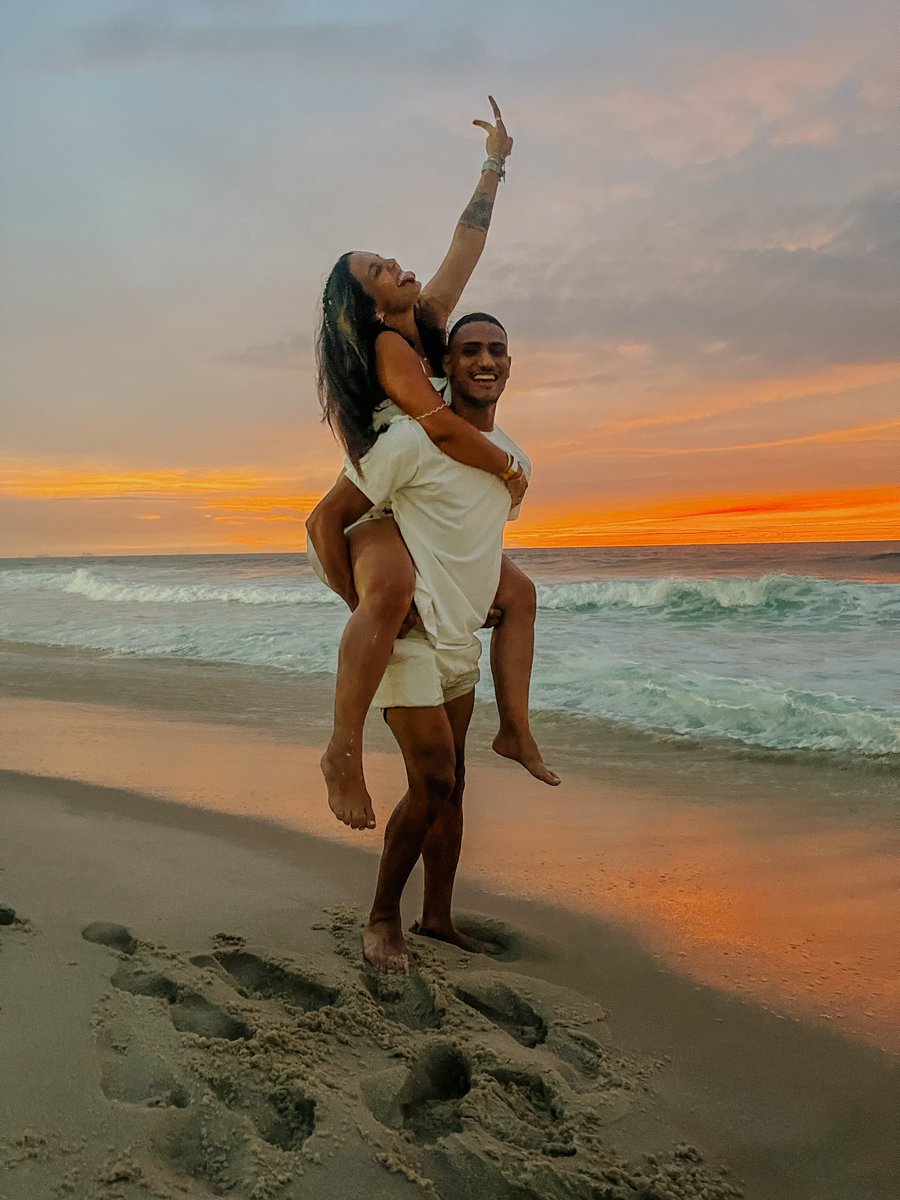 larisrangeel's tweet photo. Em todas as redes sociais pq essas fotos estão linda demais.
Te amo vida minha ❤️‍🔥 https://t.co/8rCXWP5nUg