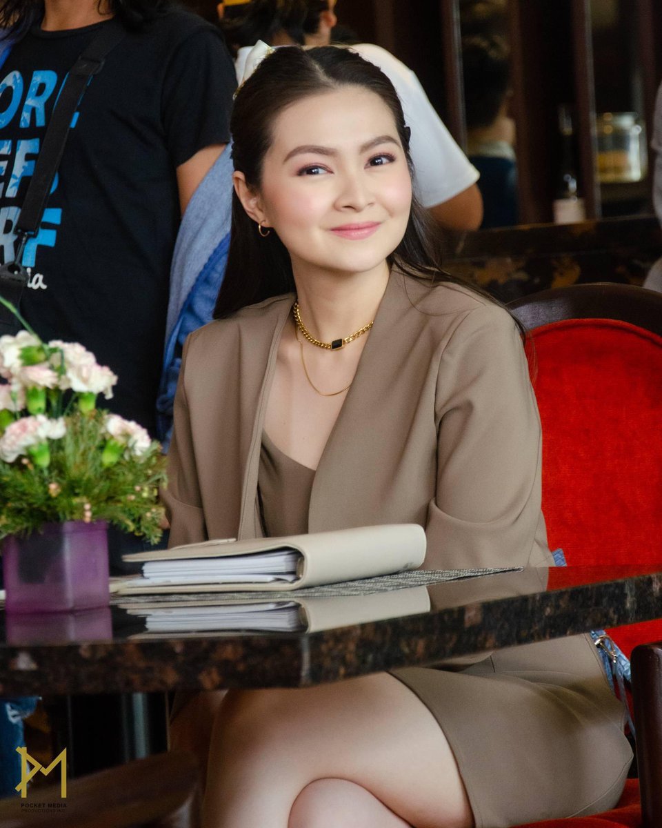 _binibiningleah's tweet photo. I know, one day you'll find the love that you deserve. Hugs from us @dealwithBARBIE 🫂 https://t.co/IttkwvXNc2