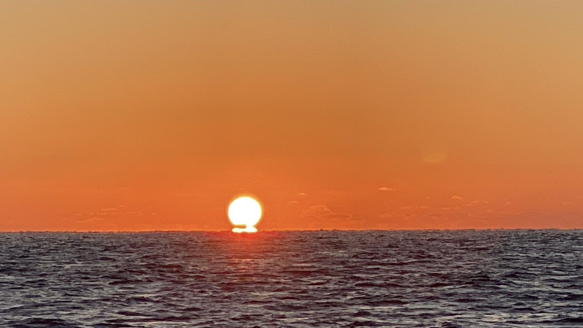 2025年の初日の出はだるま朝日でした。