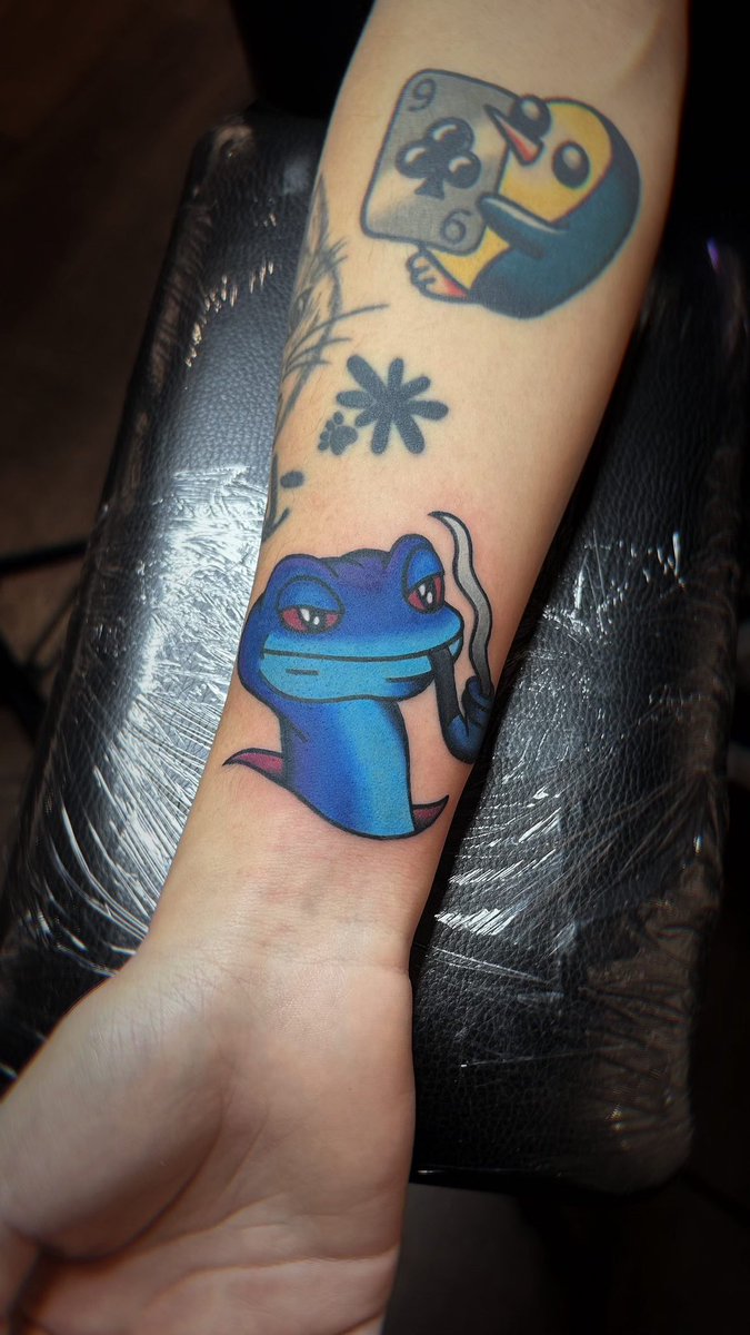 普羅多 tweet media