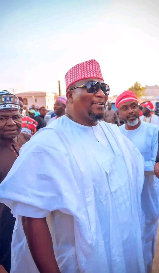 Yaa Allah ka ƙara muna hakurin zama da kowa lafiya ka ƙara mana himma kada ka gajiyar damu akan aikin alkhairi.

@ABG_For_All
