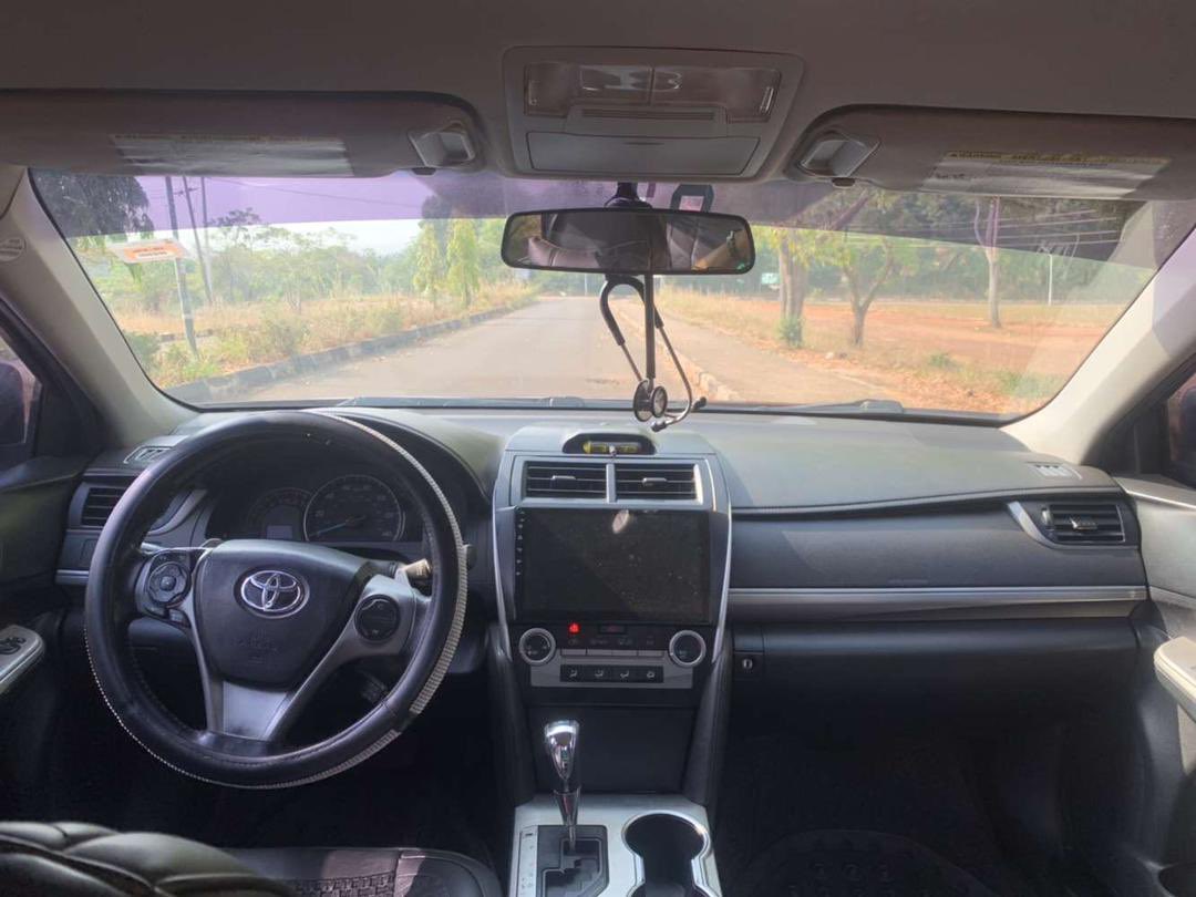 only1bubies's tweet photo. 🚨🚨🚨

2013 Camry XLE 
Registered 
Few months used 
4 cylinder 2.5l engine 
6-speed shiftable automatic transmission 
Keyless entry 
Everything in excellent condition 
Price: 10m

Available in Enugu for inspection 
Please call me 📞 https://t.co/DxQcwRlMxC