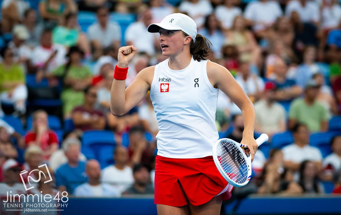 🇵🇱 POLSKA W PÓŁFINALE UNITED CUP! Mimo problemów zdrowotnych Iga Świątek pokonała Katie Boulter 6:7(4), 6:1, 6:4.

🇬🇧 TEAM POLAND IN THE SEMI-FINAL OF UNITED CUP! Iga Świątek beats Katie Boulter 6:7(4), 6:1, 6:4.

📸 Jimmie48 Photography | WTA | #UnitedCup | #czasnatenis