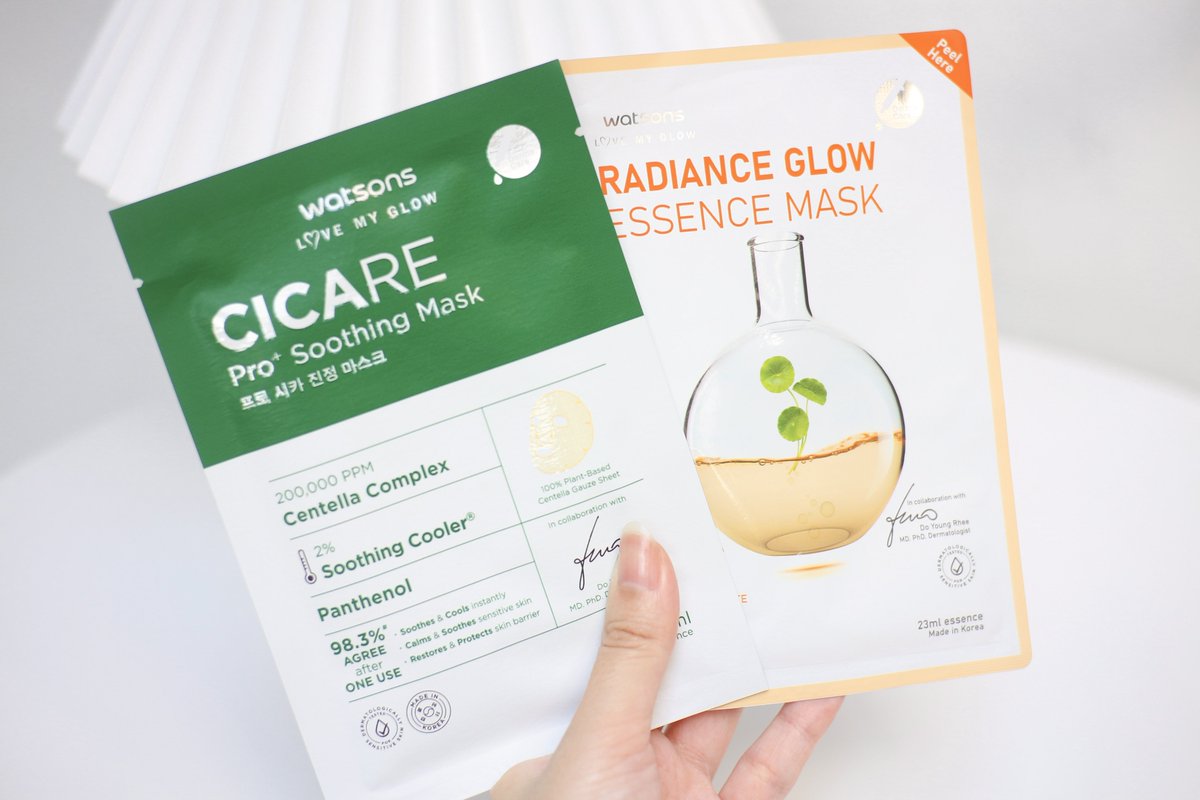 ทุกคนรู้ชั้นชอบใช้ชีทมาส์ก Watsons มากกก💚 ตุนได้ตุนตลอด เพิ่งสังเกตว่าตอนนี้เขามีหลายสูตรมาก เลยซื้อมาลองหลายๆสูตร อันที่ชอบบับยกให้เป็น fav. เลยคือ
สูตร Essence Mask(ซองส้ม) ช่วยกู้ผิวโทรม ผิวหมองคล้ำให้กระจ่างใส ฉ่ำโกลว์สุขภาพดี
CICARE Mask (ซองเขียว) อันนี้ก็ถูกกับผิวเรามาก  ให้ค.ชุ่มชื้น+ปลอบประโลมผิว ให้ผิวแข็งแรงดี เพราะเราผิวแพ้ง่าย วันไหนมาสก์ตัวนี้  ตื่นมาคือหน้านุ่มเลย แล้วราคาหลักสิบ คือตุนตลอดไปปป💦 

#รีวิววัตสัน #WatsonsKMaskExpert  #watsonsth