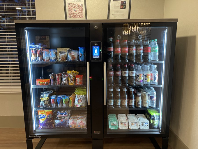 honordetigre's tweet photo. Puedes comprar una máquina expendedora o un refrigerador inteligente por $0 de anticipo, colocarlo en un complejo de departamentos en tu ciudad y ganar entre $3,000 y $17,000 al mes en ingresos pasivos.

Aquí tienes el paso a paso exacto paso a paso para hacerlo: https://t.co/2fqXNDECcO