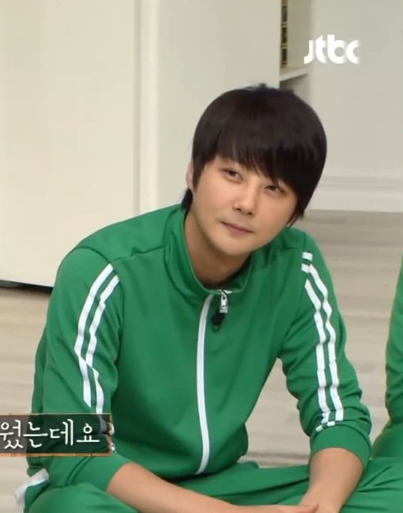 백수삼촌 돈이 어디서 나는건지 만날때마다 용돈 두둑히 쥐어줌