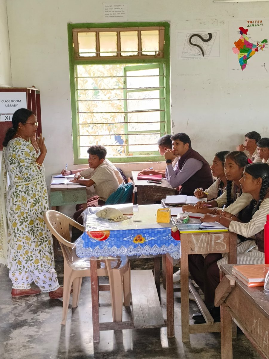 NorthAndaman's tweet photo. As a part of PRAYAS initiative, the Assistant Commissioner Diglipur, Shri. Kamaleshwar Rao S, IAS visited GSSS Kalighat on 02.02.2025. Motivated the students to explore their interests, embrace learning, and stay curious. #CareerGuidance #PRAYAS https://t.co/RIlUMrOncg