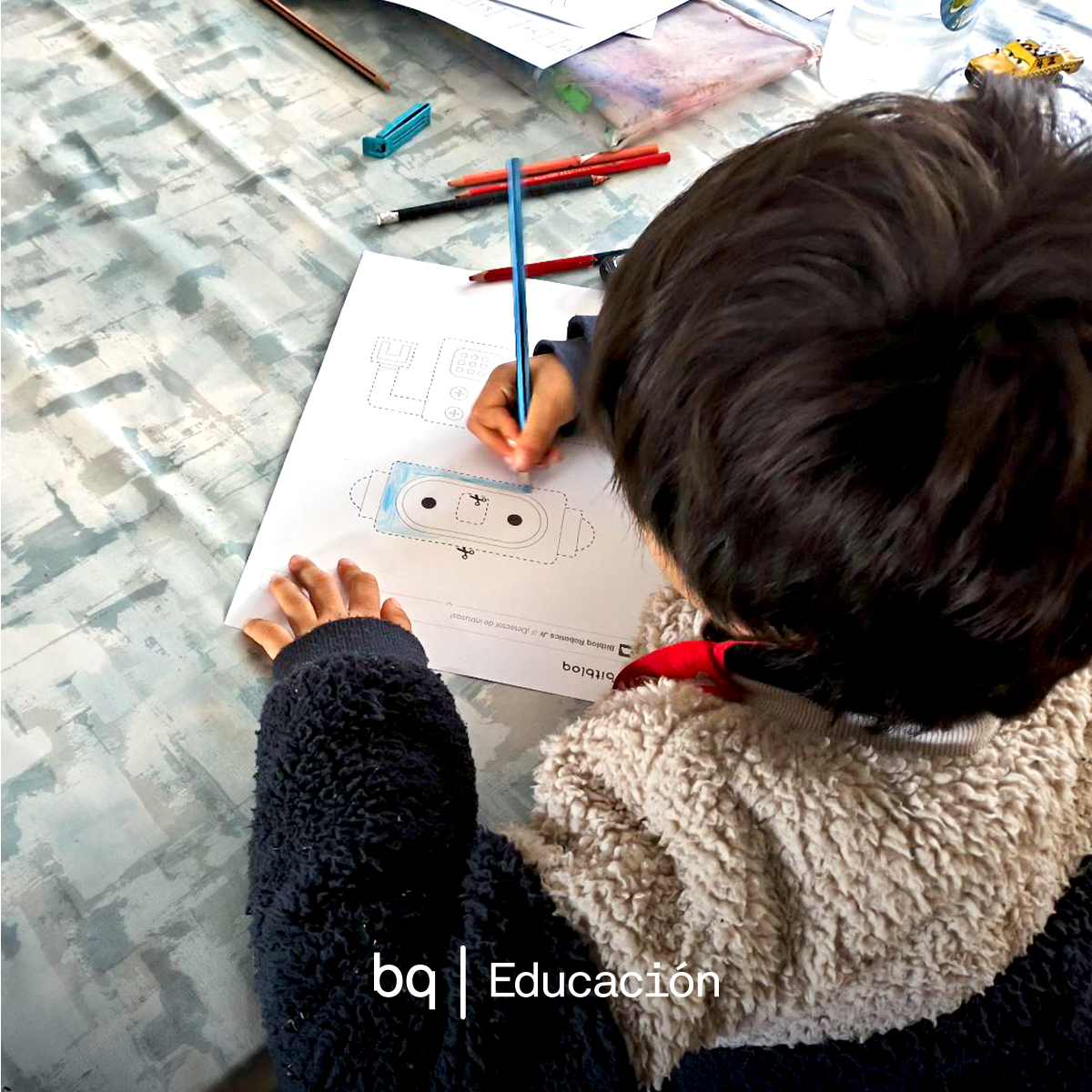 BQEducacion's tweet photo. 😍😍 ¡Peques haciendo nuestras actividades en casa!

Si a estas alturas de la Navidad ya has agotado todas las ideas para hacer con los y las peques, ¡aprovecha para recuperar las actividades gratuitas de nuestro calendario de adviento! ❤️

🔗 https://t.co/ObcGyynTi0