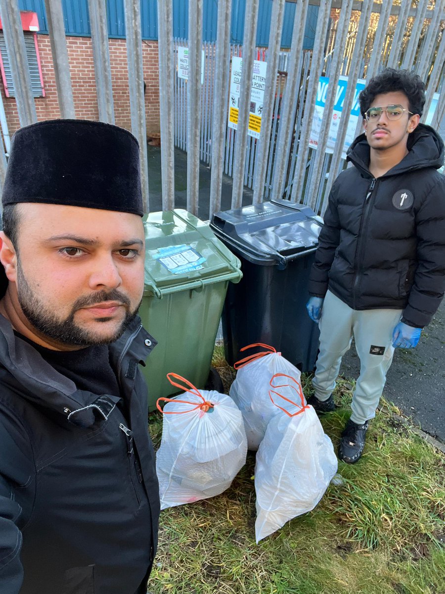 RQYorkshire's tweet photo. New Years Day community clean-up 🧹🫧

On New Year’s Day, volunteers from the
Ahmadiyya Muslim Youth Association across Yorkshire exemplified the true spirit of service. 

After rising early for pre-dawn prayers, they took to the streets to clean up their local communities, clearing litter left behind from New Year’s celebrations.

For these young #Muslims community care isn’t just a civic duty—it’s a deeply ingrained value inspired by their faith. 

#Islam teaches that service to #humanity is integral to devotion to God, and cleanliness is emphasised as a fundamental virtue. The Holy Prophet Muhammad (peace be upon him) taught, “Cleanliness is half of faith.”

By rolling up their sleeves and restoring their neighborhoods, these volunteers demonstrated that actions speak louder than words. Their efforts remind us all of the importance of unity, responsibility, and starting the year with selfless service.

A cleaner community, a brighter 2025.

#Servicetohumanity #MuslimYouth #Islam #CommunityAction #NewYear2025