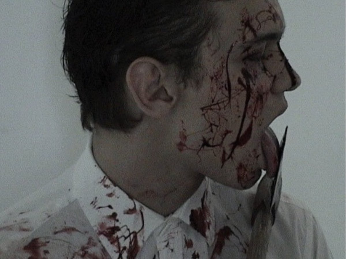 ⠀ ⠀ ⠀ ⠀ ⠀
⠀ ⠀ ⠀ ⠀ ⠀
⠀ ⠀ ⠀⠀ ⠀ᅠ     кого-то потерял я,
                   скажи мне, не себя ли?⠀ ⠀ ⠀ ⠀
⠀ ⠀ ⠀⠀ ⠀