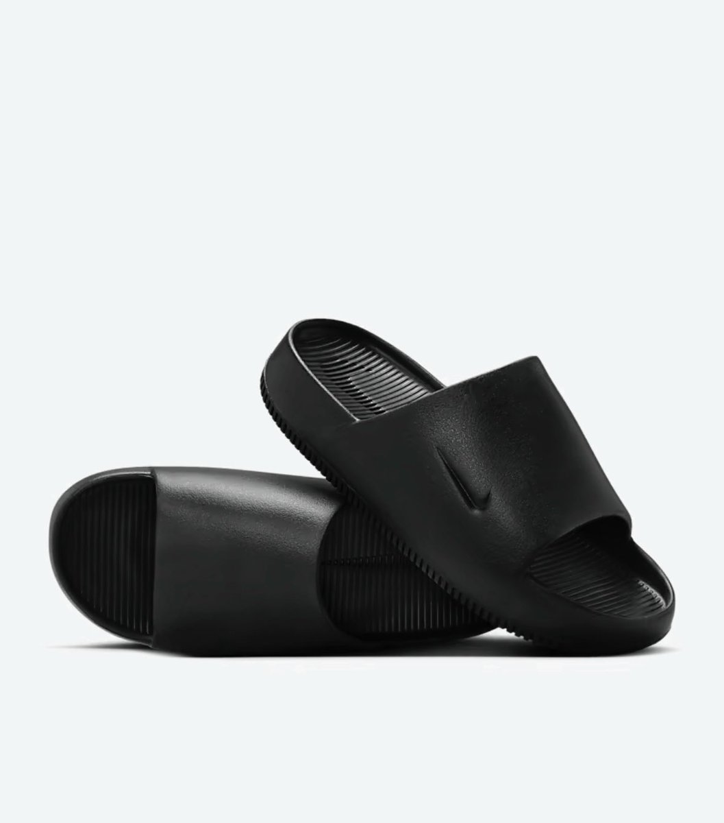 sam_dzivah's tweet image. Instead of buying these fake ass slides for $75 why not just buy originals from Nike for less than 75😂😂😂🤦🏾‍♂️

Mudiwa’’s old design slides $75   Vs              Nike originals $50