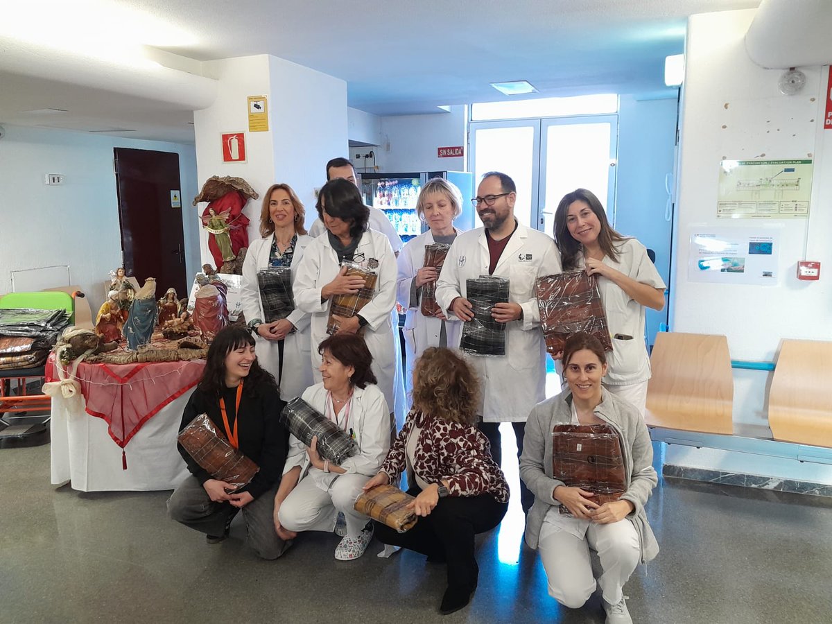 Hoy en el #HospitadeLaPrincesa y con la colaboración de la Asociación #Mima,  hemos adelantado el Día de Reyes, regalando mantas a nuestros mayores ingresados.
🎁Ellos lo merecen todo 
🤗La ilusión no tiene edad 
#LaPrincesaHumaniza