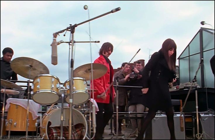 izumimanthird's tweet photo. @izumimanthird #BillyPreston #RingoStarr #MaureenCox https://t.co/5zGkQjJYR6