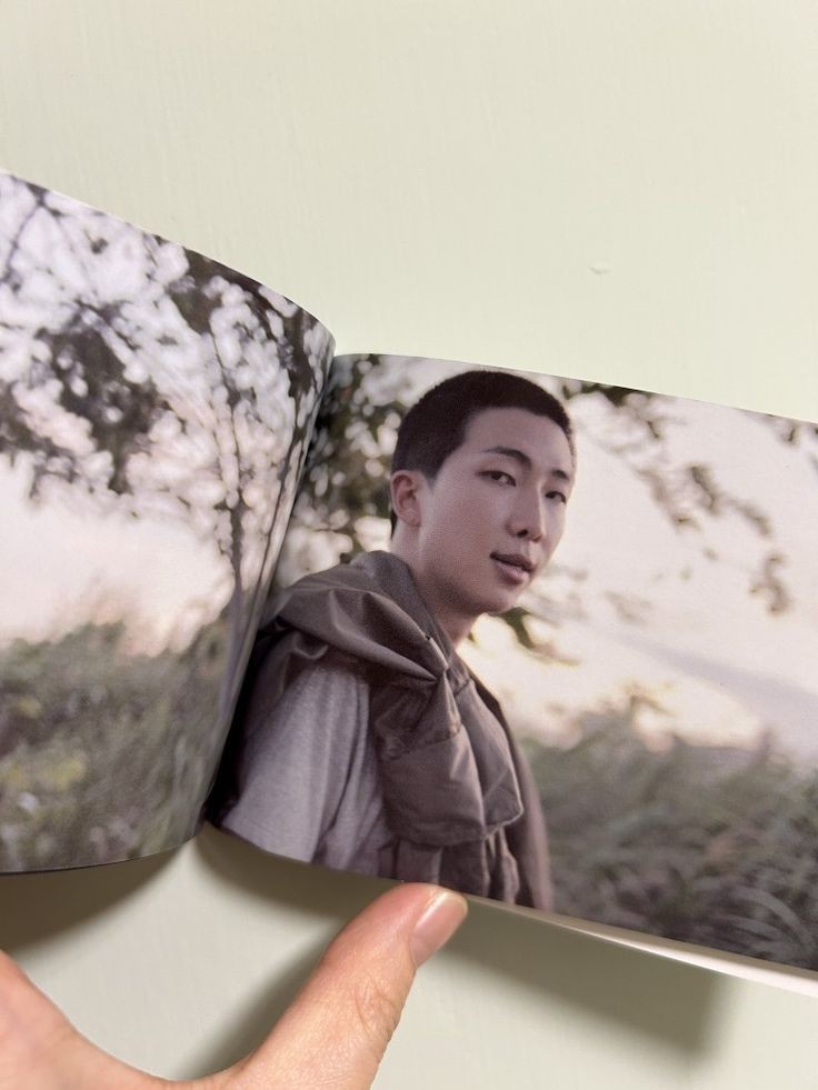 knj_brasil's tweet image. Namjoon Best Rapper 
Namjoon Best Leader 
Namjoon Handsome 
WE LOVE YOU NAMJOON
WE ARE PROUD OF YOU NAMJOON
WITH NAMJOON TILL THE END