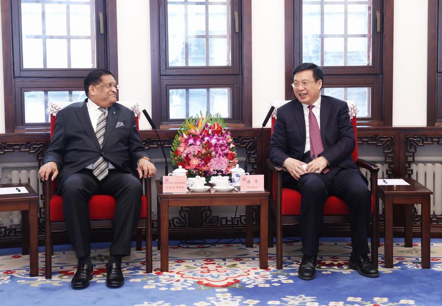 Xinhua News Agency looks forward to deepening cooperation with Sri Lankan media and think tanks to promote the development of bilateral ties, Xinhua President Fu Hua said Thursday xhtxs.cn/0ao