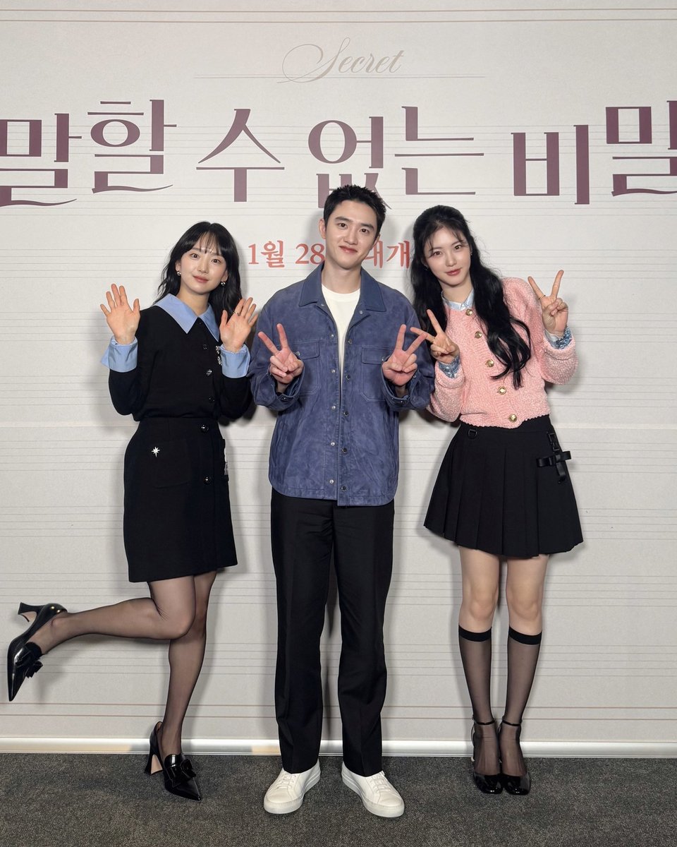 KYUNGSOO WITH THE OTHER CAST OF <SECRET> JINAH AND YEEUN!!