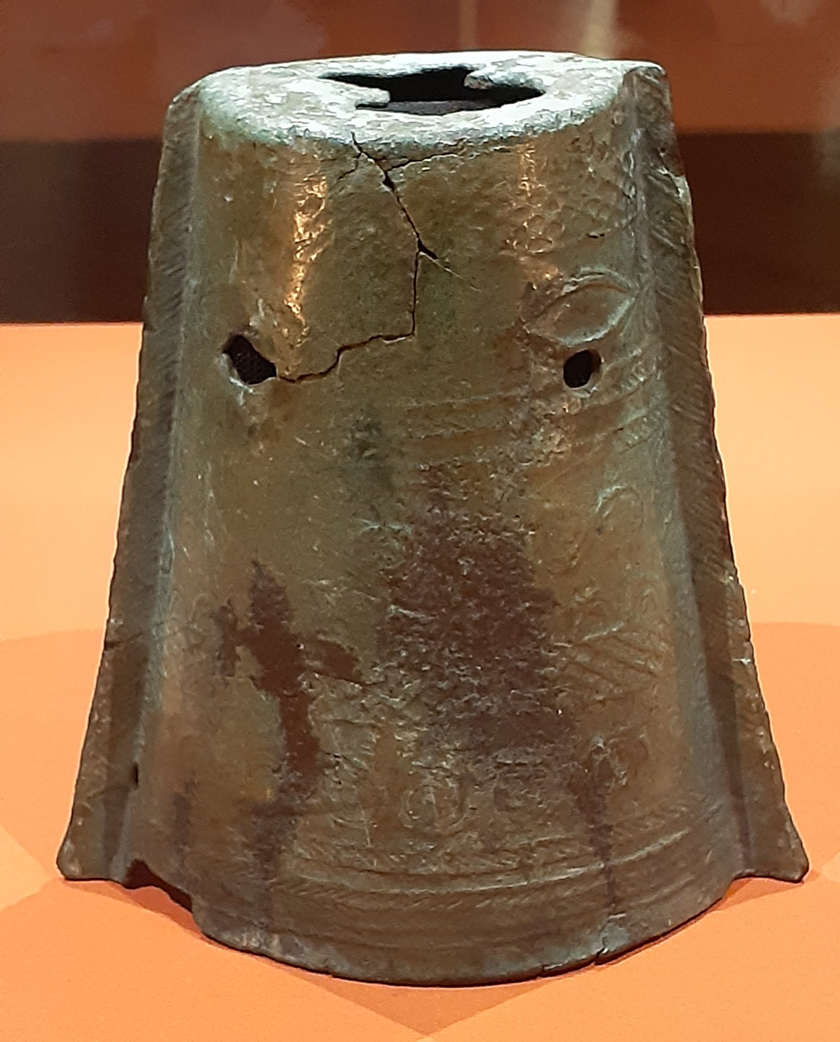 甦る光彩　関東の出土金銅仏　仏像　勾玉　土器　石器　古墳　須恵器　発掘 甦る光彩 関東の出土金銅仏 埼玉県立博物館 1993年 - メルカリ