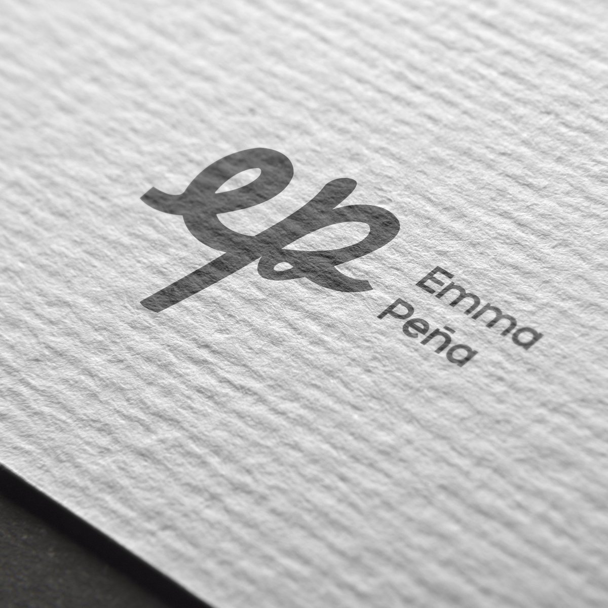 FlyDesignJC's tweet image. Empezamos el año con un nuevo diseño!  Creatividad y pasión por la educación. ✏️✨

#DiseñoGráfico #LogoDesign #Educación #Creatividad #Aprendizaje #DiseñoDeLogos #GraphicDesign #Inspiración #ProyectosCreativos #DiseñoEducativo #Logotipo #ArteVisual #MarketingEducativo #branding