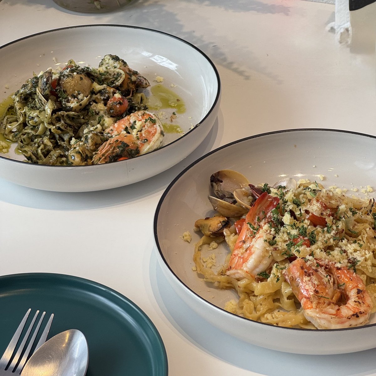 กินไปเรื่อย tweet media