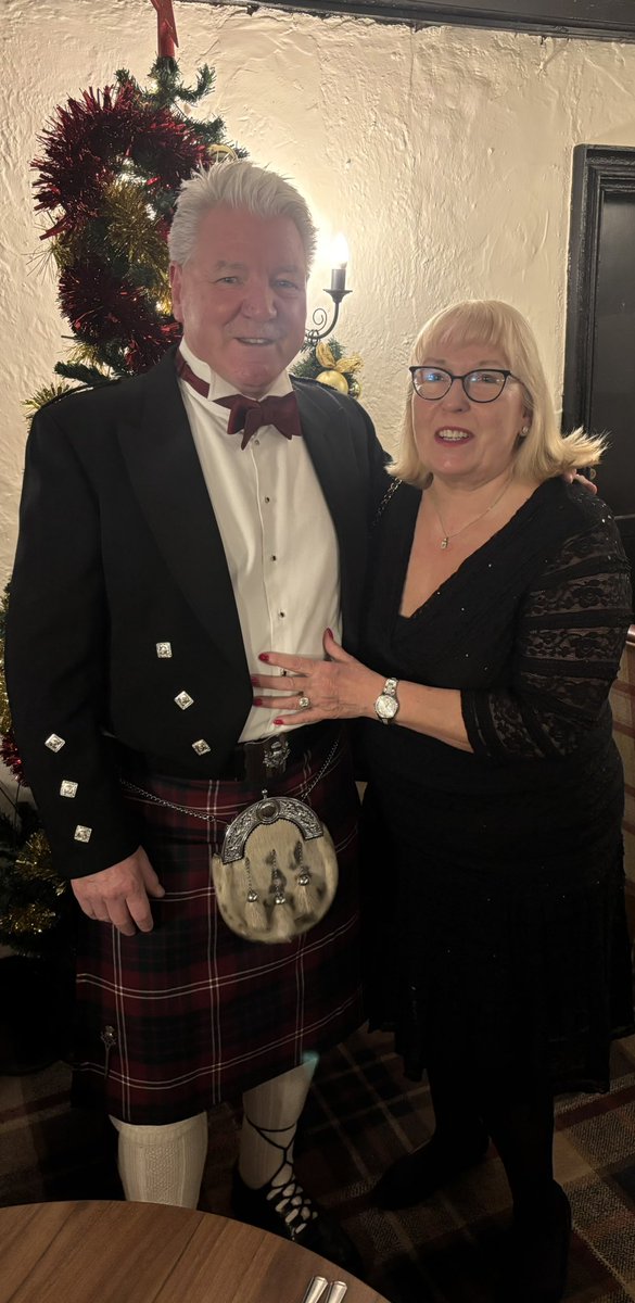 EyeintheskyGla's tweet photo. Thanks to all staff &amp; entertainment at The Winnock Hotel Drymen for a fabulous New Year Break 🔔🎄🥂#drymen #balmaha #lochlomond #tomweir #clachaninn #winnockhotel #drymeninn #newyear2025 #Hogmanay  #HappyNewYear #party #ceilidh #music #soulvibrations #entertainment #January2025 https://t.co/qDLxuKLg9e