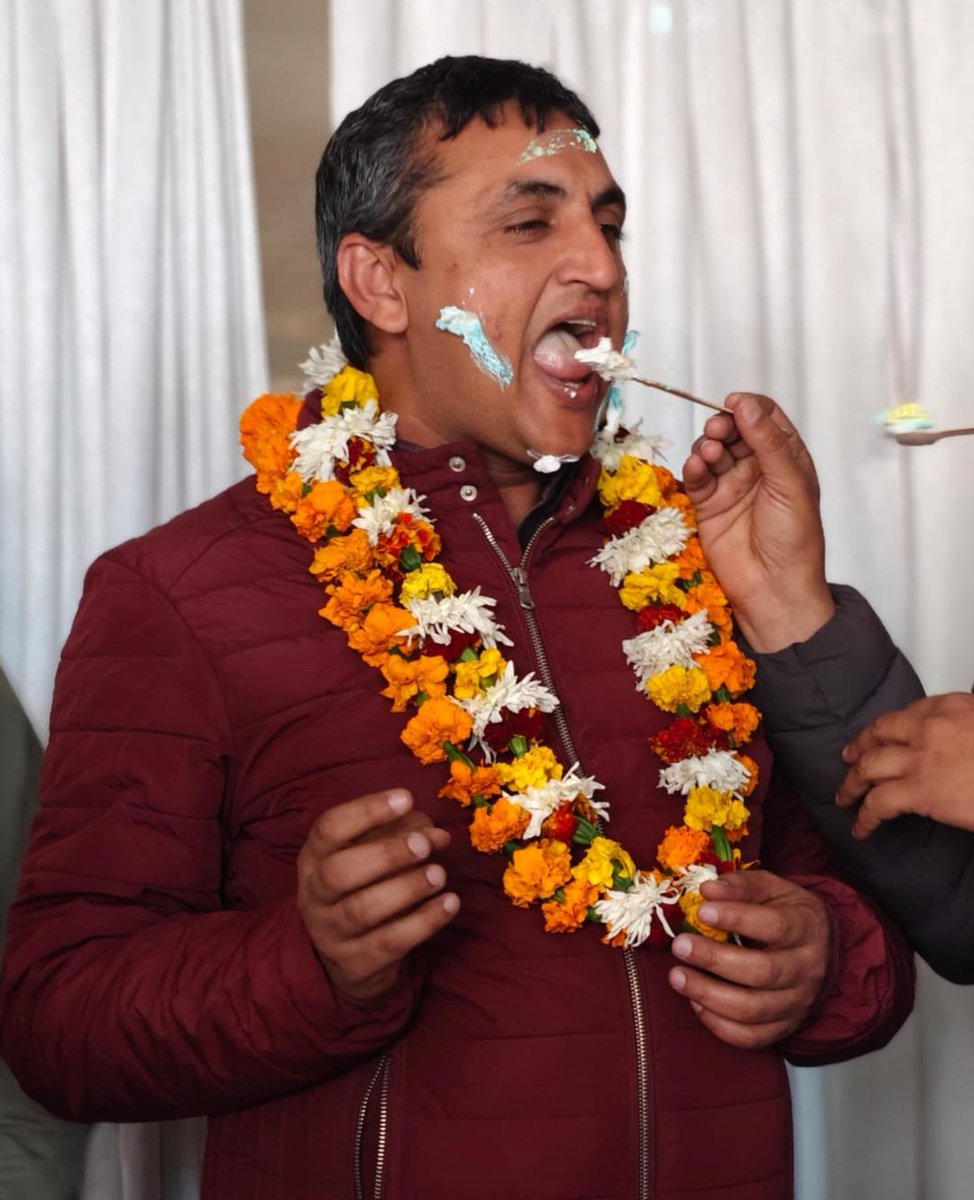 me_moharsingh's tweet image. आज मेरे जन्मदिन पर मेरे प्यारे साथियों द्वारा #होटल_राजविलास_पैलेस_बीकानेर में #भव्य_पार्टी का आयोजन करके खास बनाया। आप सभी का बहुत बहुत धन्यवाद एवं आभार। 💐💐🙏🙏🌹🌹