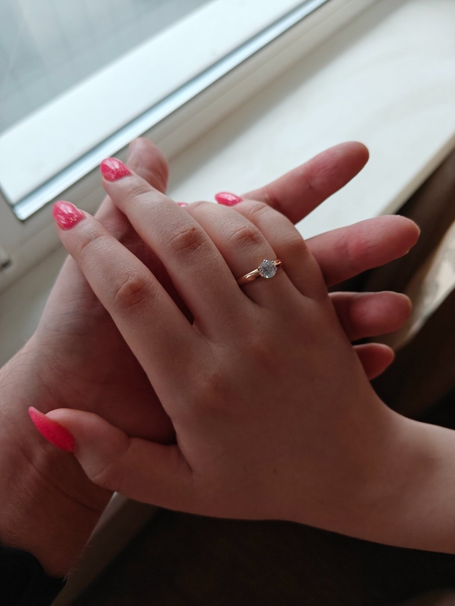 happy new year everyone, mine 2025 started with adding 1 more role to myself since she said yes 🥰