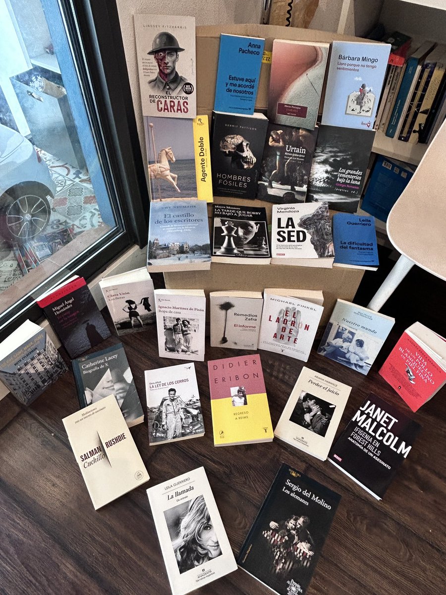 Estas son los libros que más me han flipado este 2024 por muy distintos motivos. Sé que me dejo muchísimas buenas lecturas por el camino y que es muy injusto. A todos los autores, autoras y editoriales, muchas gracias por haberme hecho tan feliz durante tantas horas.