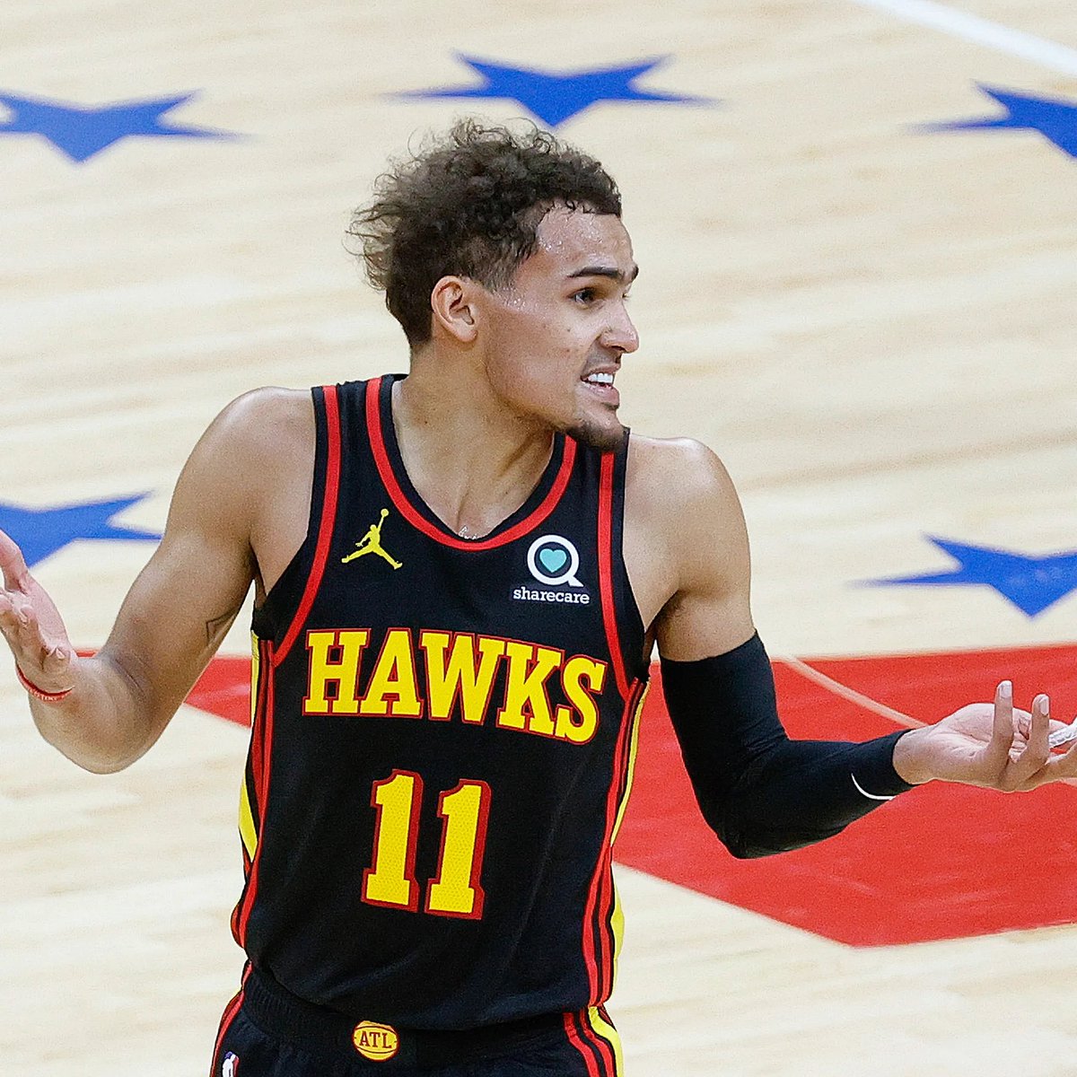 SharpPicksDaily's tweet image. POD#1 🚨🚨🚨
Trae Young over 2.5 Threes

He has been averaging 10 three-point attempts per game over his last four games, making an average of 4.25. Despite shooting 33.6% from beyond the arc this season, his volume of 3s increases the chances of surpassing 2.5 made threes.